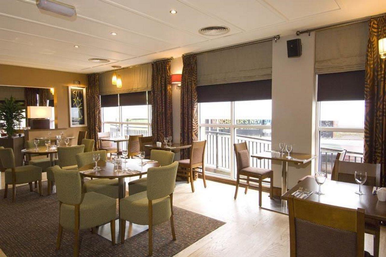 Premier Inn Manchester City Centre Ngoại thất bức ảnh