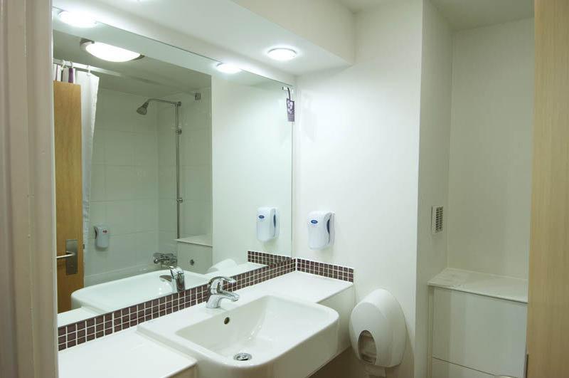 Premier Inn Manchester City Centre Ngoại thất bức ảnh